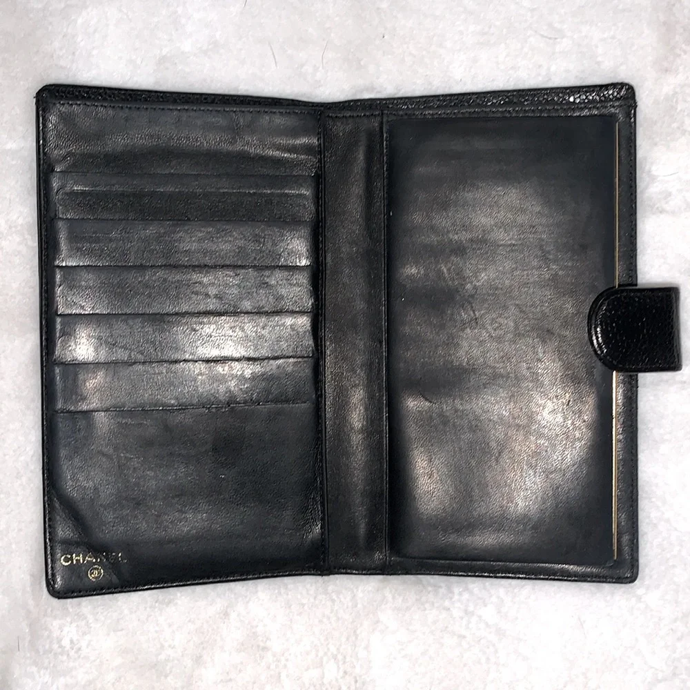 CHANEL VINTAGE 24K Gold Black Kiss Lock CC Bi-Fold Wallet WOC